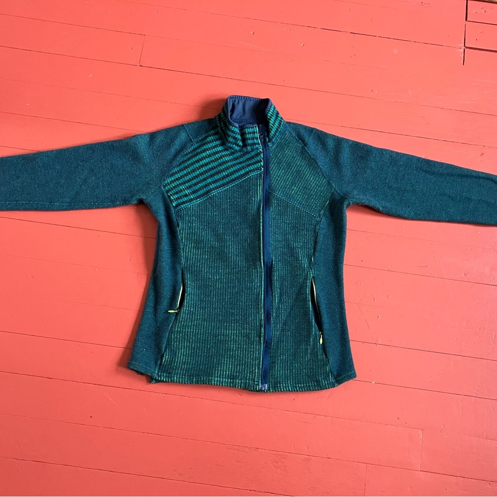 Title 9 sweater